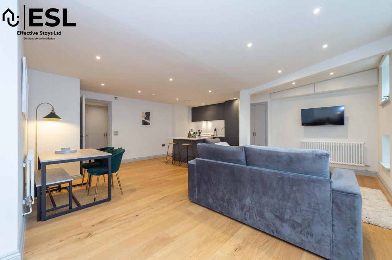 2 Bedroom Church Apartment 5 Mins To Town Centre - Free Parking 슈루즈버리 외부 사진