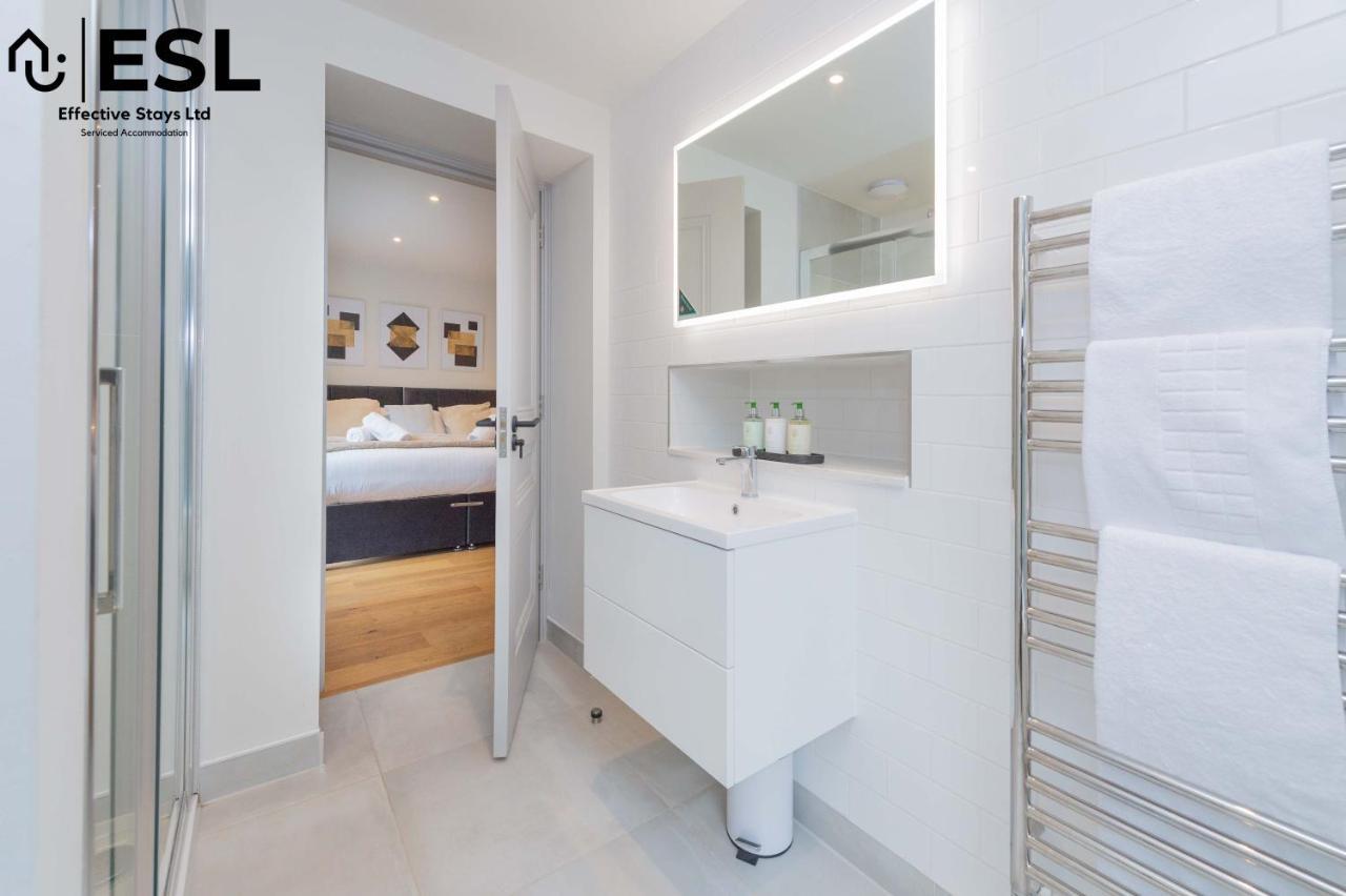 2 Bedroom Church Apartment 5 Mins To Town Centre - Free Parking 슈루즈버리 외부 사진